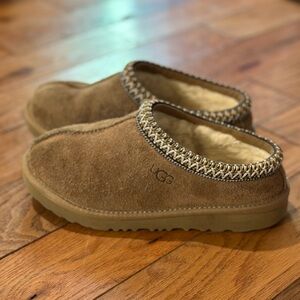 UGG Tasman 11 Girls size 1